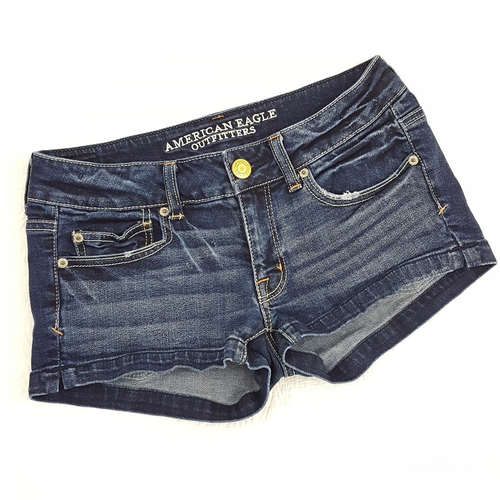 American Eagle Distressed Lowrise Size 4 Stretch